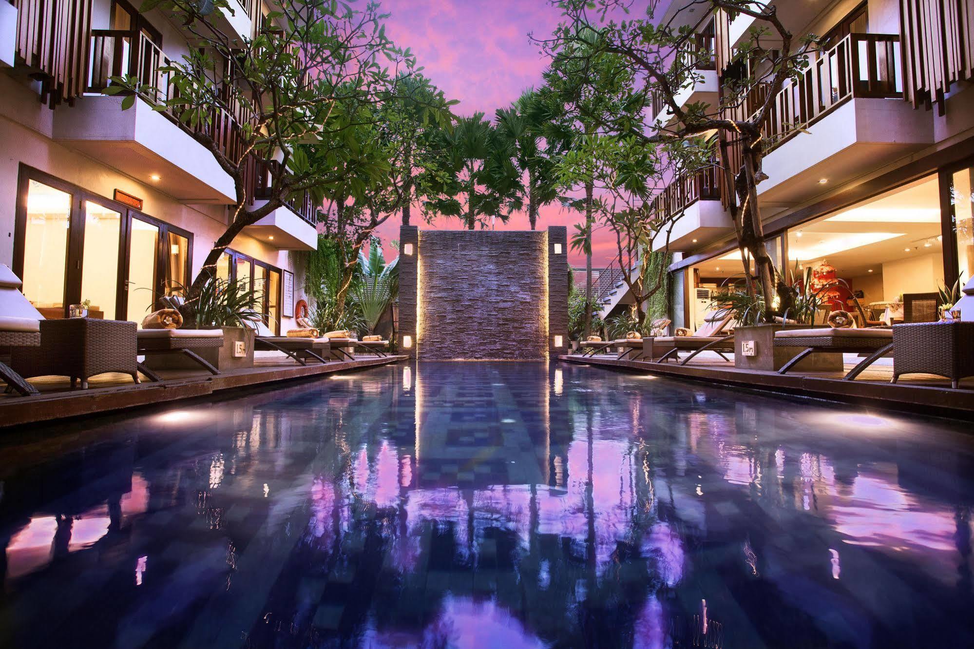 D'Primahotel Seminyak Extérieur photo